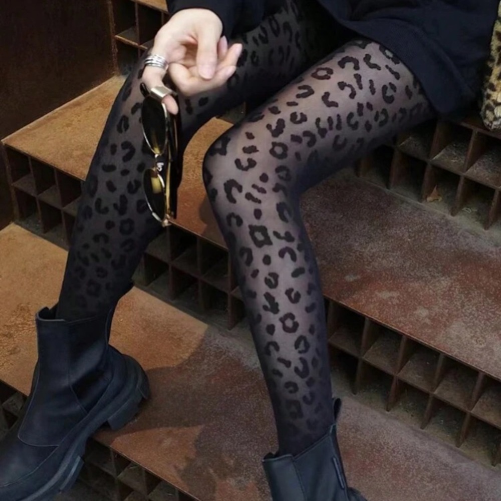 Leopard print tights stockings pantyhose. Sexy grunge leggings.
